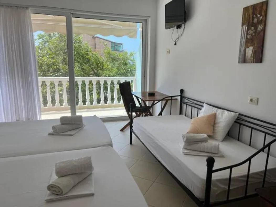 Polyxeni Apartments 科帕罗